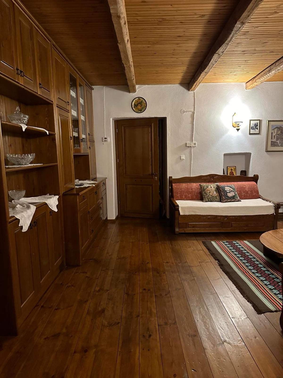 το ανώι Palaios Panteleimonas